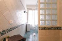 A bathroom at SVA18 Fully equipped large flat S Ambrogio