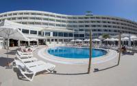 Bazén v ubytování ON Hotels Oceanfront Adults Designed nebo v jeho okolí