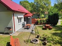 Vonkajšia záhrada v ubytovaní Apartament Zacisze