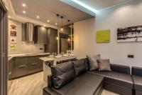 Kuchyň nebo kuchyňský kout v ubytování Lux Apartment