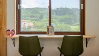Ein allgemeiner Bergblick oder ein Berglick von des Ferienhauses aus