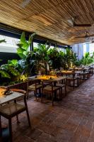 Un restaurant u otro lugar para comer en Sentral Wynwood