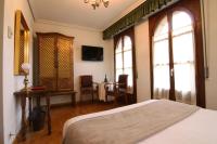 TV a/nebo společenská místnost v ubytování Hotel Merindad de Olite