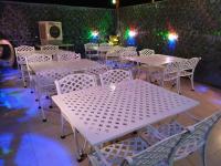 Εστιατόριο ή άλλο μέρος για φαγητό στο Modest Rooms By Libra