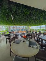 En restaurant eller et andet spisested på Flat próximo da Paulista e Oscar Freire