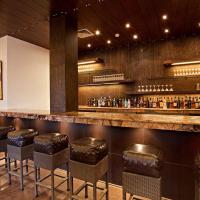 El lounge o bar de D Lamhe