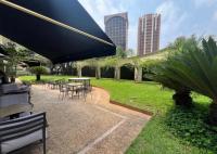 En have udenfor Hotel Inter Jardins UH-2609