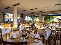 Restaurace v ubytování HCR Hotel y Centro de Convenciones Chinauta Real