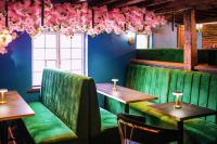 Posezení v ubytování The Courtyard Lodge