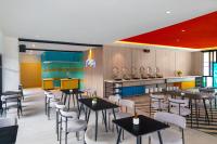 Kuchyň nebo kuchyňský kout v ubytování Quest Vibe Dewi Sri Bali