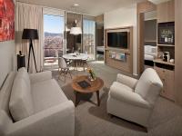 TV a/nebo společenská místnost v ubytování The Level at Melia Barcelona Sky