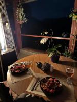 Φαγητό σε αυτός ο ξενώνας ή κάπου εκεί κοντά