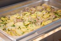 Jídlo v hotelu nebo okolí