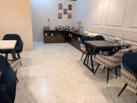 Posezení v ubytování Tribe - Bespoke Hotel by FlxHo Arjun Marg DLF Phase 1 Golf Course Road