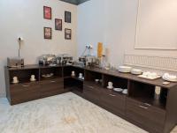 Příslušenství pro přípravu čaje a kávy v ubytování Tribe - Bespoke Hotel by FlxHo Arjun Marg DLF Phase 1 Golf Course Road