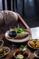 Φαγητό σε αυτό το ξενοδοχείο ή κάπου εκεί κοντά