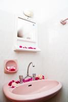 Koupelna v ubytování Antoniadi Rooms
