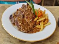 Jídlo v penzionu – hostince nebo okolí