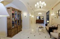 Biblioteka w aparthotelu