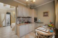 Kuchnia lub aneks kuchenny w obiekcie Ionia Suites