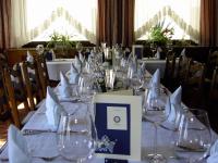 A restaurant or other place to eat at Hotel Restaurant zum Schwan