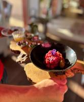 Jídlo v hotelu nebo okolí