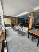 Posezení v ubytování Three Beach Resort