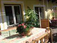 Ogród w obiekcie Hölzl Bed & Breakfast