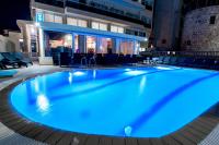 Bazén v ubytovaní Hotel Riviera alebo v jeho blízkosti