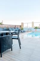 Bazén v ubytovaní Hotel Riviera alebo v jeho blízkosti