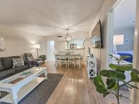 TV&#47;Unterhaltungsangebot in der Unterkunft Serene 2 bed, 2 bath lodge, with amenities, 101AC lodge