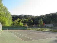 Instalaciones para jugar a tenis o squash en Domaine De La Proven&ccedil;&#39;&acirc;ne o alrededores