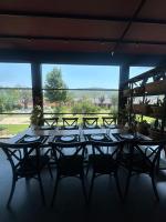 Balkón nebo terasa v ubytování Rozafa Fish City Hotel