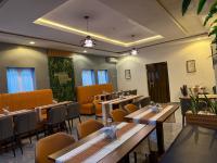 Χώρος καθιστικού στο El-Patevadan Hotel and Suite