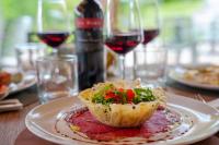 Jídlo v hotelu nebo okolí