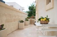 A balcony or terrace at Antica Via Roma B&B E RELAX