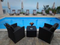 Bazén v ubytovaní Holiday paradise Opatija alebo v jeho blízkosti