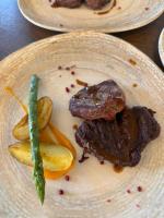 Jídlo v hotelu nebo okolí