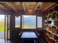 En generel udsigt til bjerge eller udsigt til bjerge taget fra den private indkvartering