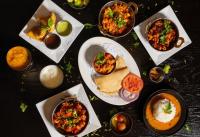 Jídlo v hotelu nebo okolí