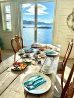 Mad på pensionatet eller i nærheden