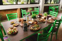 Matur á eða í nágrenni íbúðarinnar