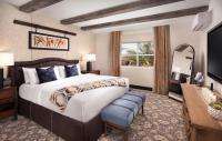 Ein Bett oder Betten in einem Zimmer der Unterkunft Silverton Casino Lodge