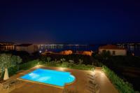 Bazén v ubytovaní Villa Mila Trogir alebo v jeho blízkosti