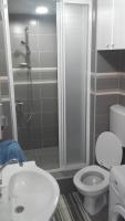 Ein Badezimmer in der Unterkunft House Prljevic