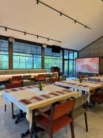 TV/trung tâm giải trí tại My Way Village & Spa