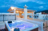 A balcony or terrace at Antica Via Roma B&B E RELAX