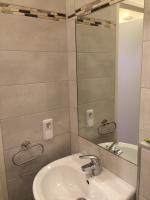 A bathroom at Leopoldauer Apartment