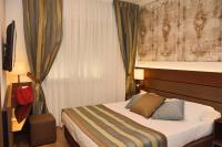 Posteľ alebo postele v izbe v ubytovaní LH Hotel Sirio Venice
