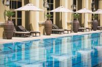 Der Swimmingpool an oder in der Nähe von Oaks Ibn Battuta Gate Dubai